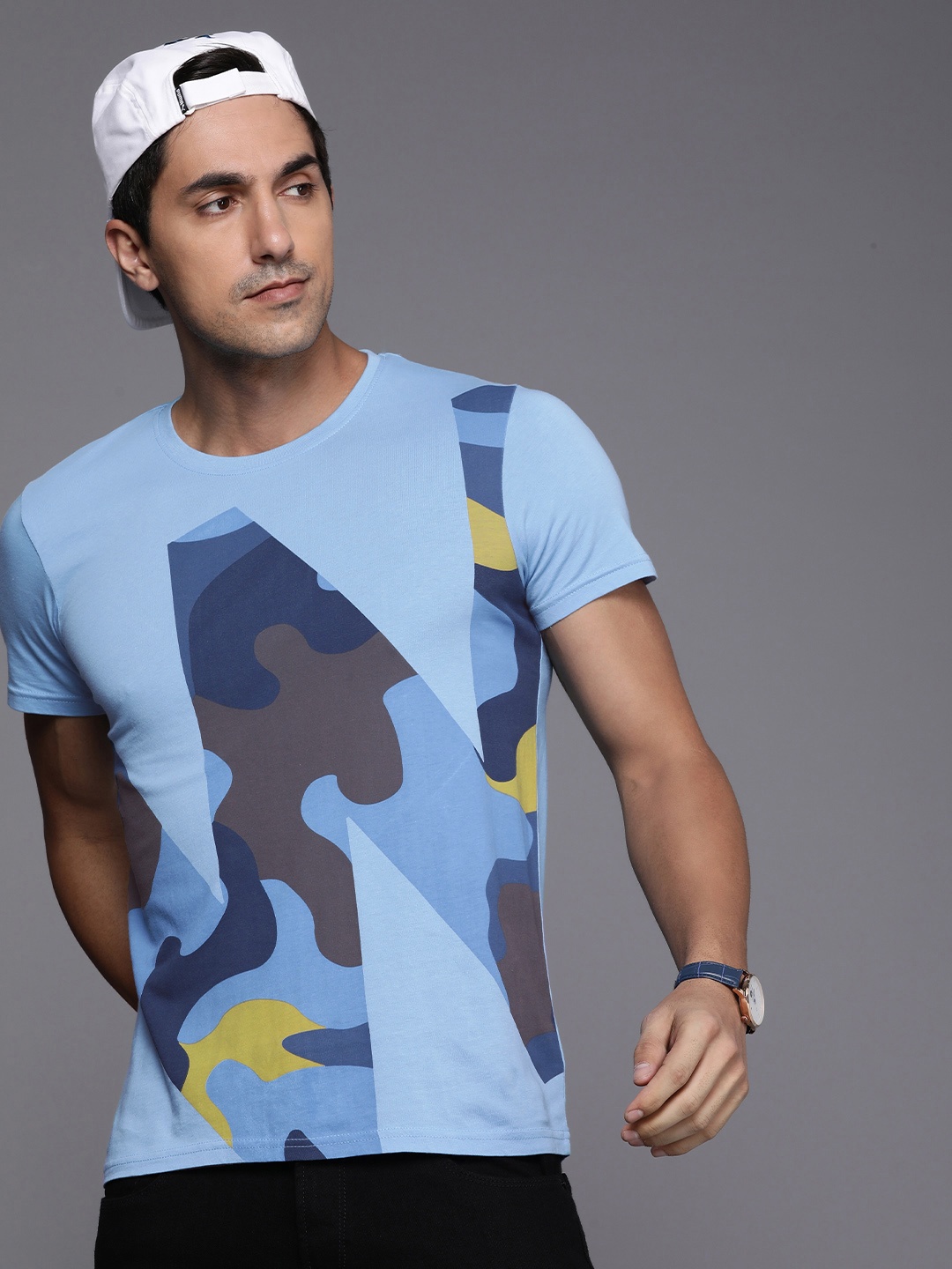 

WROGN Men Printed Pure Cotton T-shirt, Blue