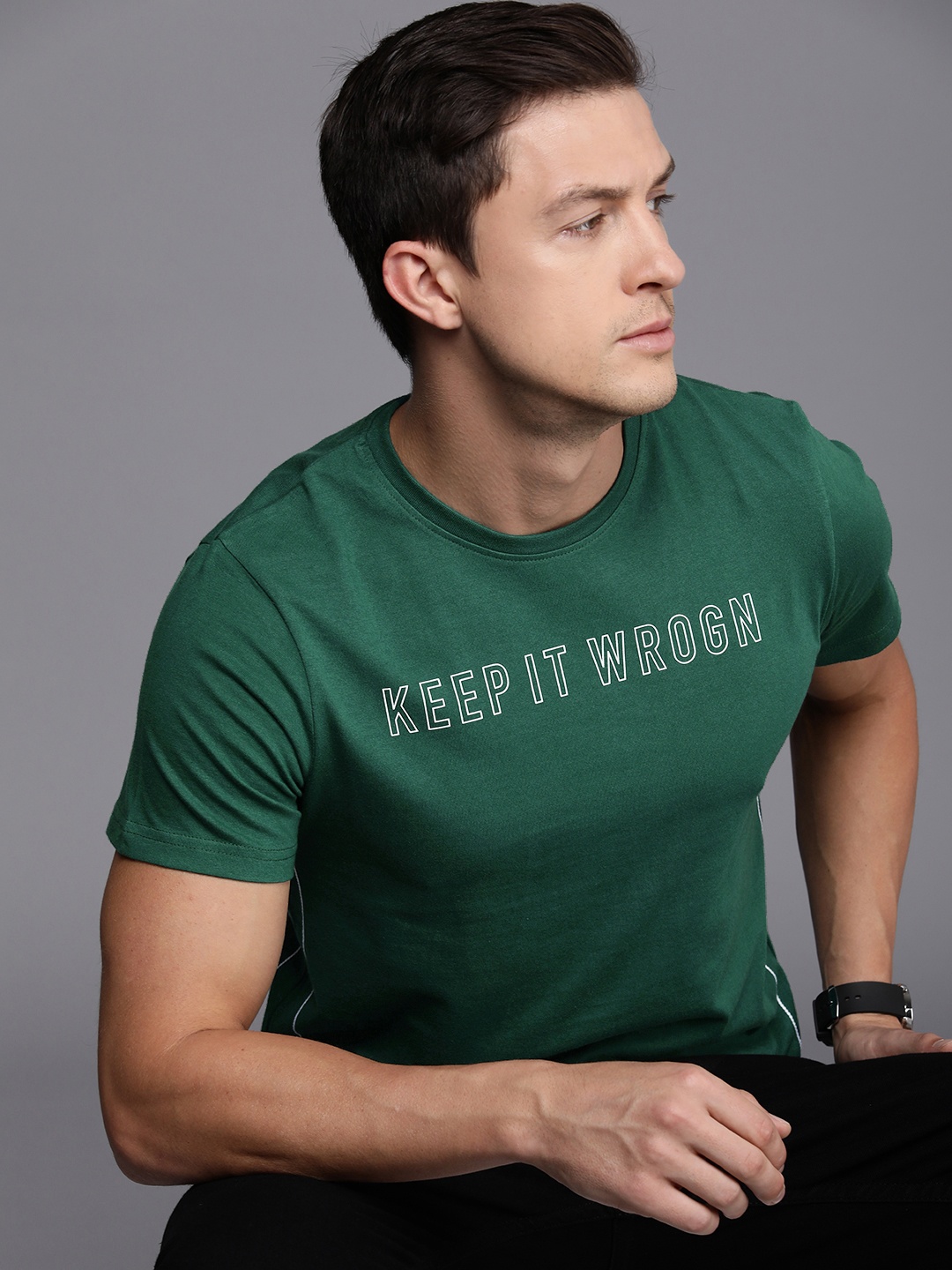 

WROGN Men Pure Cotton Typography Printed Slim Fit T-shirt, Green