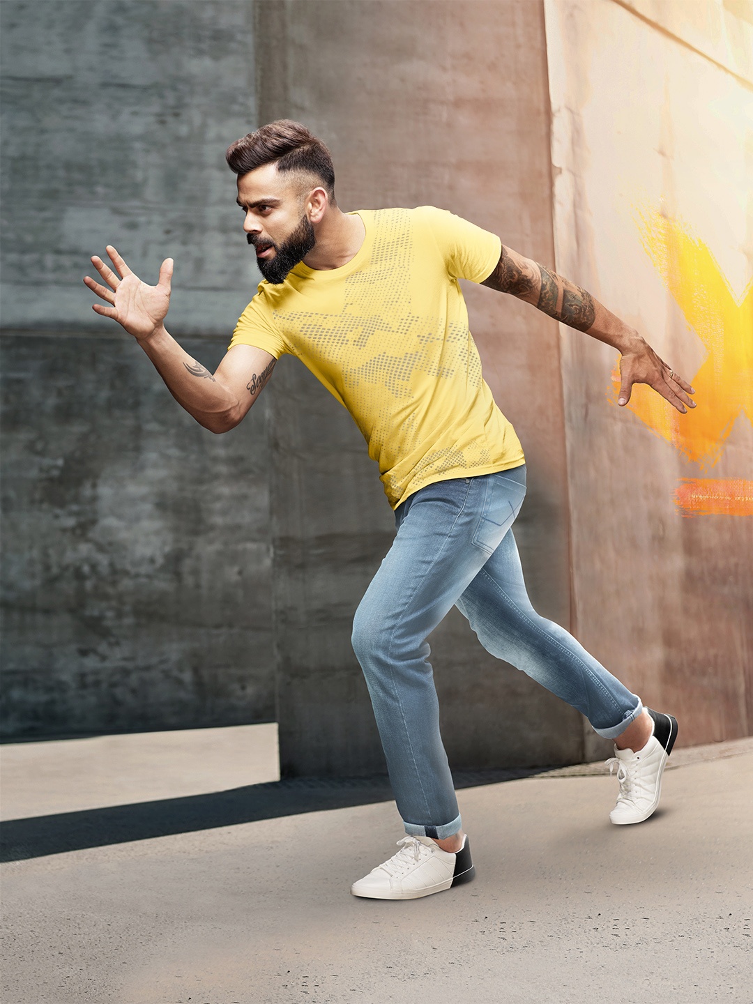 

WROGN Geometric Printed Pure Cotton Slim Fit T-shirt, Yellow