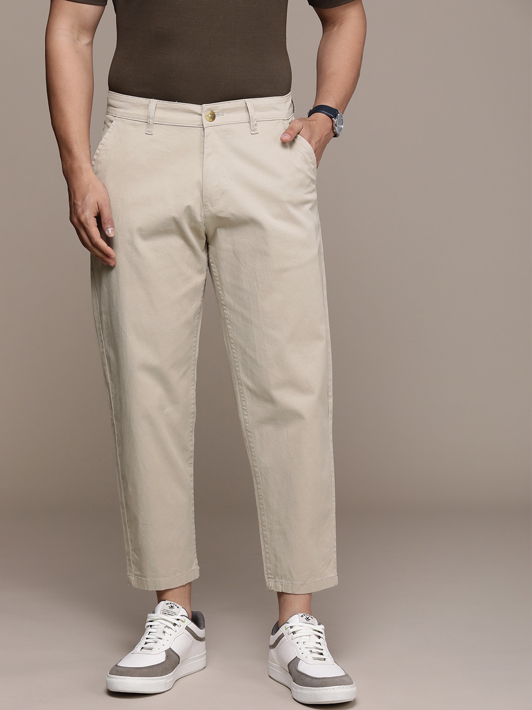 

WROGN Men Crop Fit Chinos Trousers, Beige