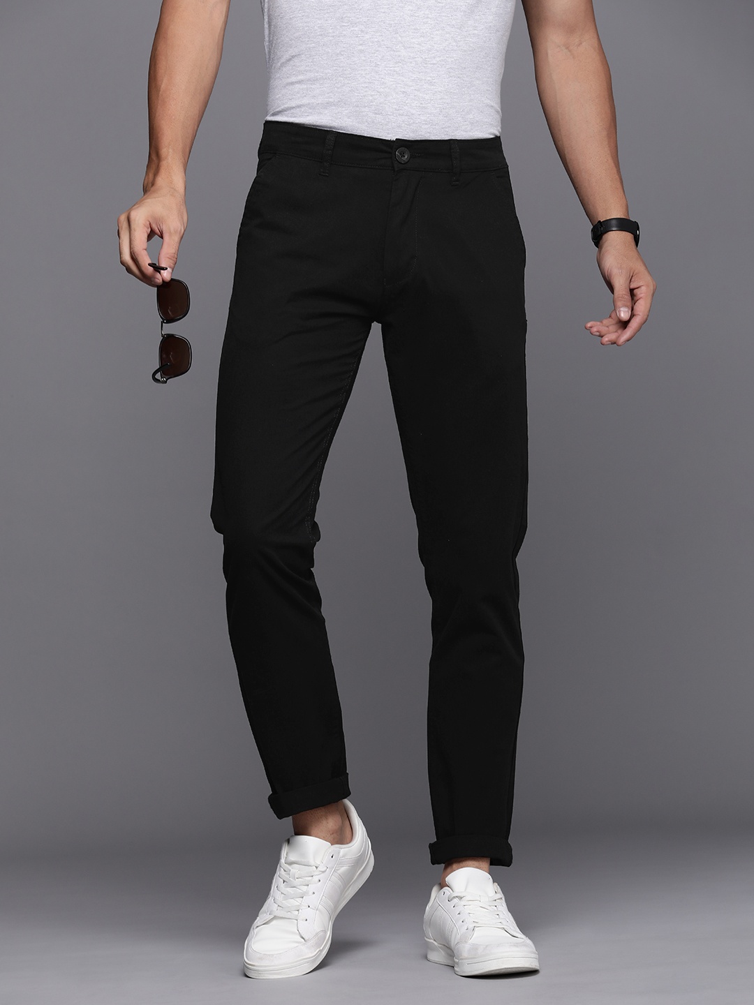 

WROGN Men Slim Fit Pure Cotton Chinos Trousers, Black