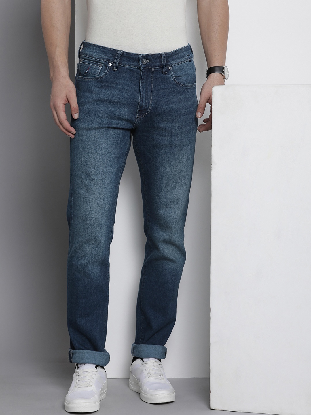 

Nautica Men Straight Fit Heavy Fade Stretchable Jeans, Blue