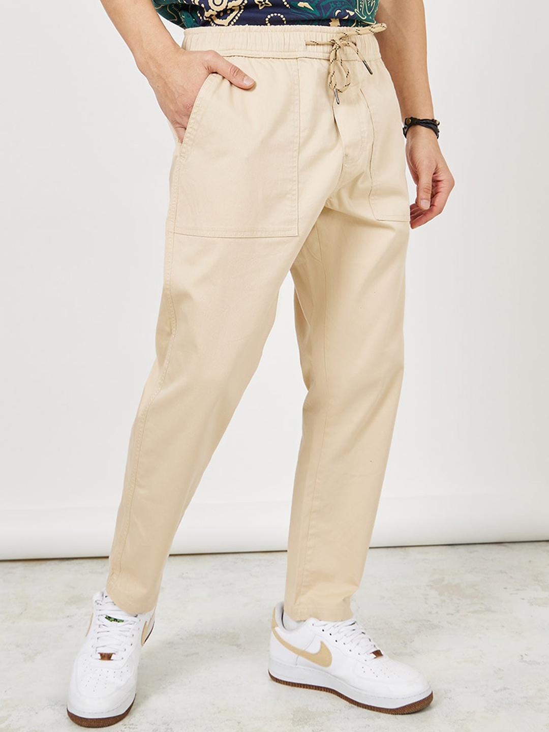 

Styli Men Slim Fit Mid-Rise Cotton Trousers, Beige