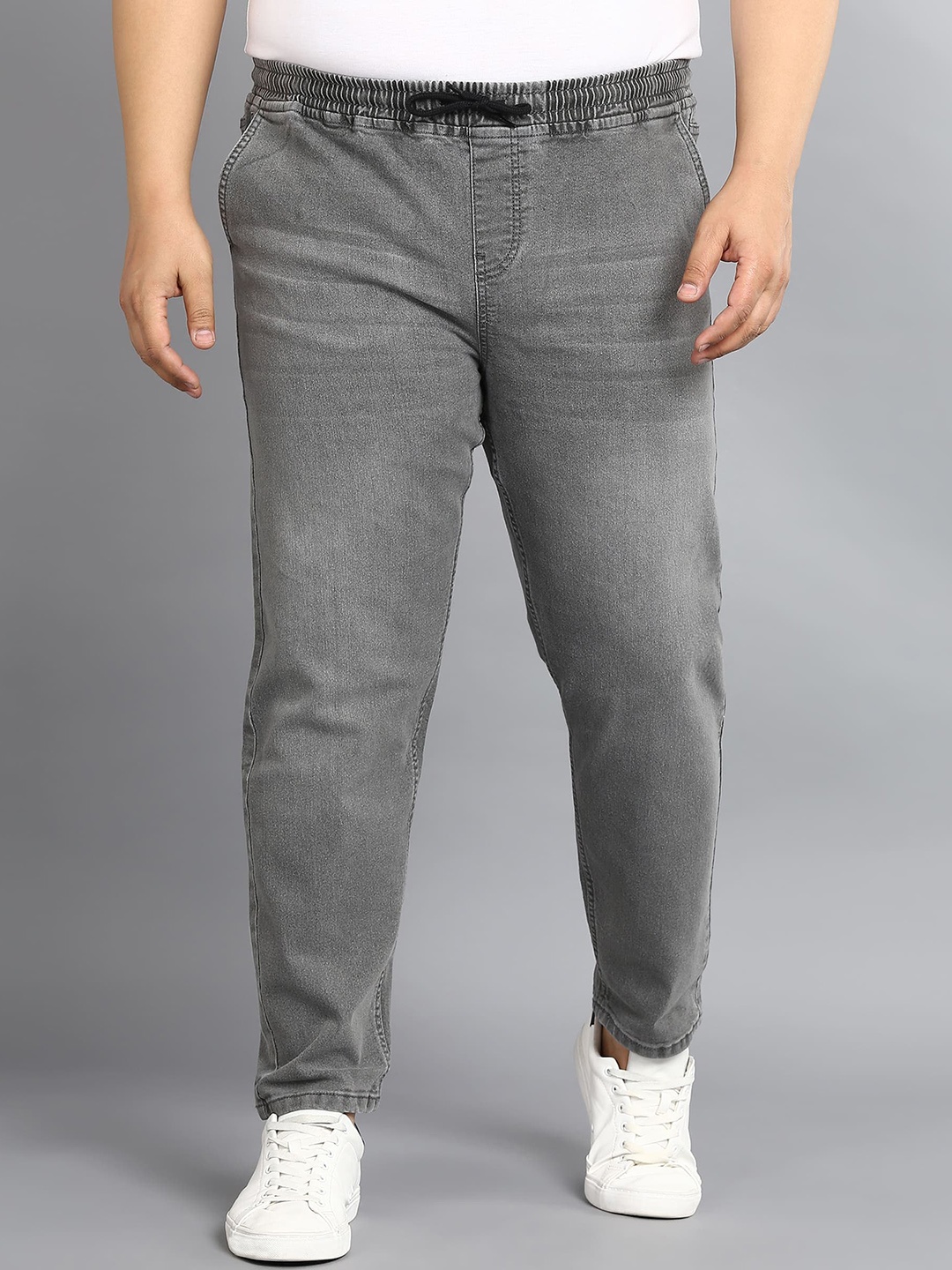 

Urbano Plus Men Regular Fit Light Fade Stretchable Jeans, Grey
