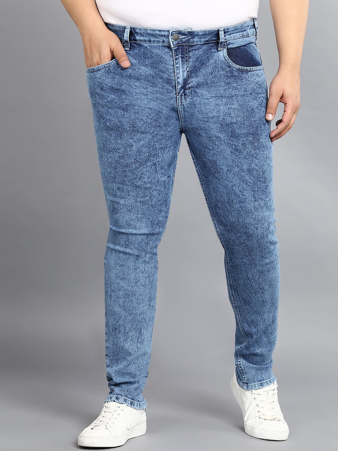 

Urbano Plus Men Regular Fit Mid-Rise Heavy Fade Stretchable Jeans, Blue