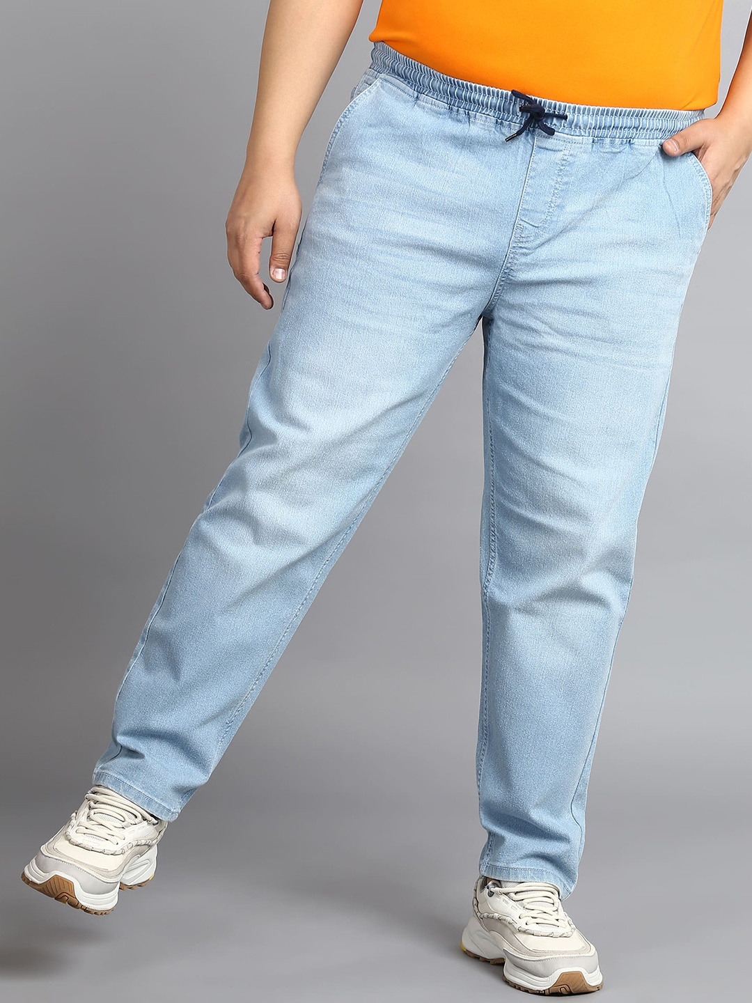

Urbano Plus Men Mid Rise Light Fade Stretchable Jogger, Blue