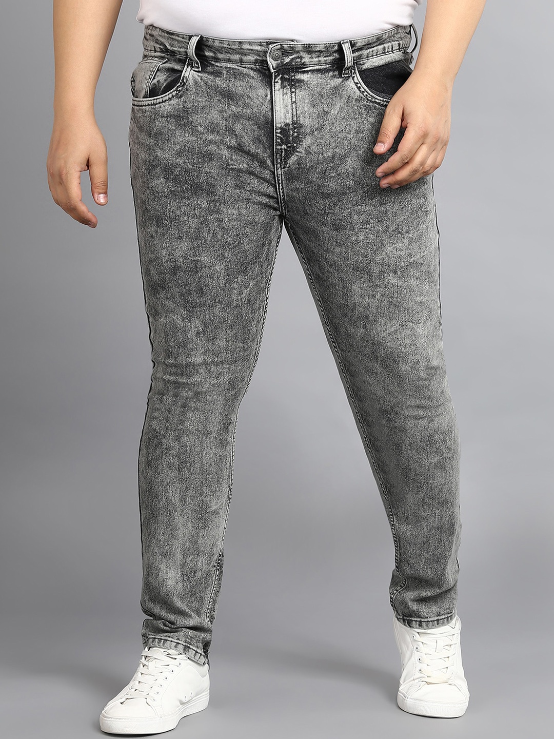 

Urbano Plus Men Regular Fit Mid-Rise Heavy Fade Stretchable Jeans, Grey