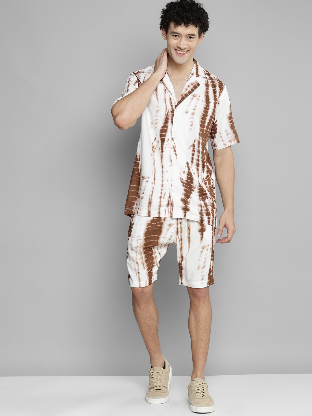 

Kook N Keech Men Mud-Rise Loose Fit Shorts, Brown