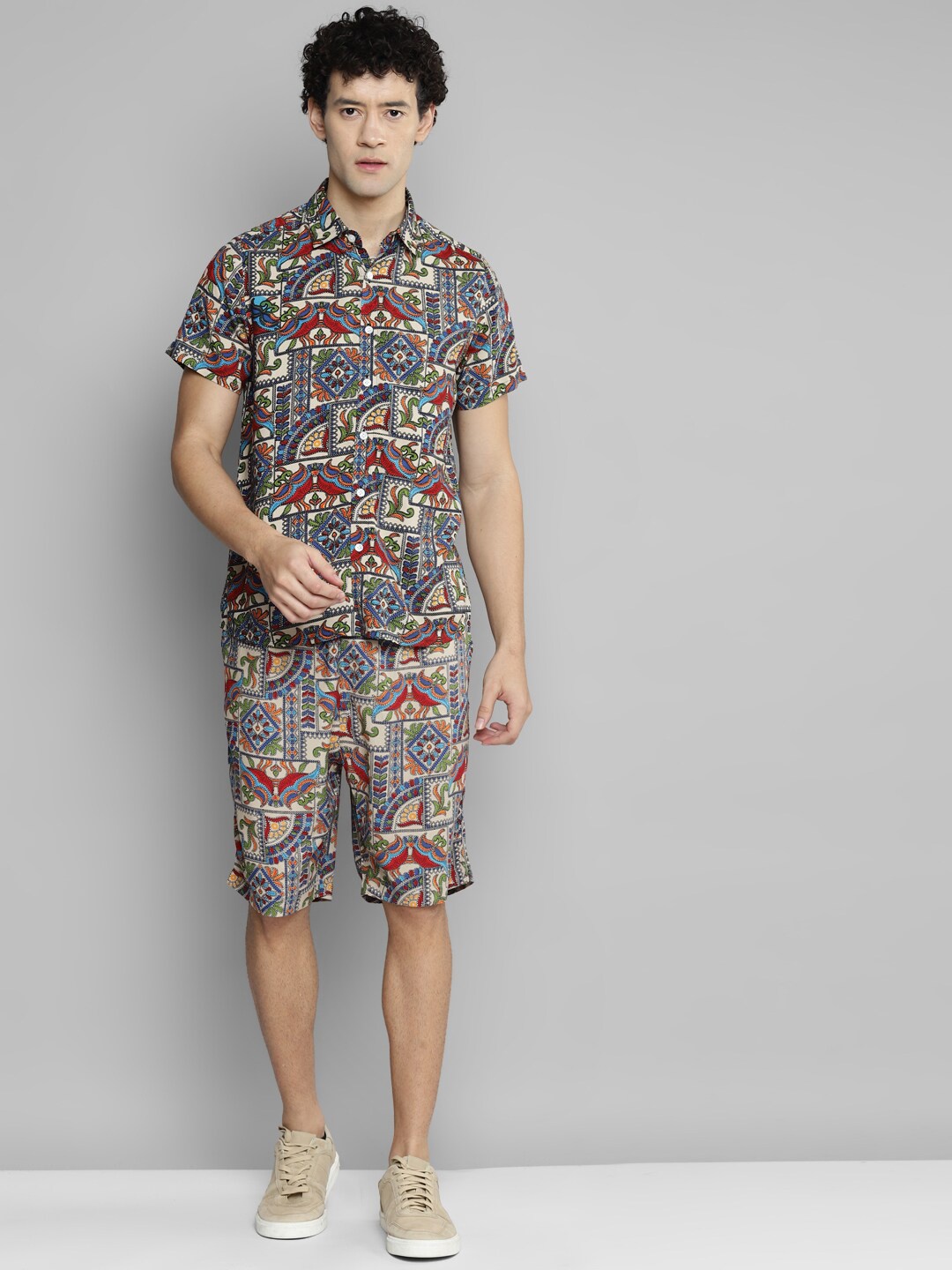 

Kook N Keech Men Blue & Green Ethnic Motif Printed Loose Fit Shorts
