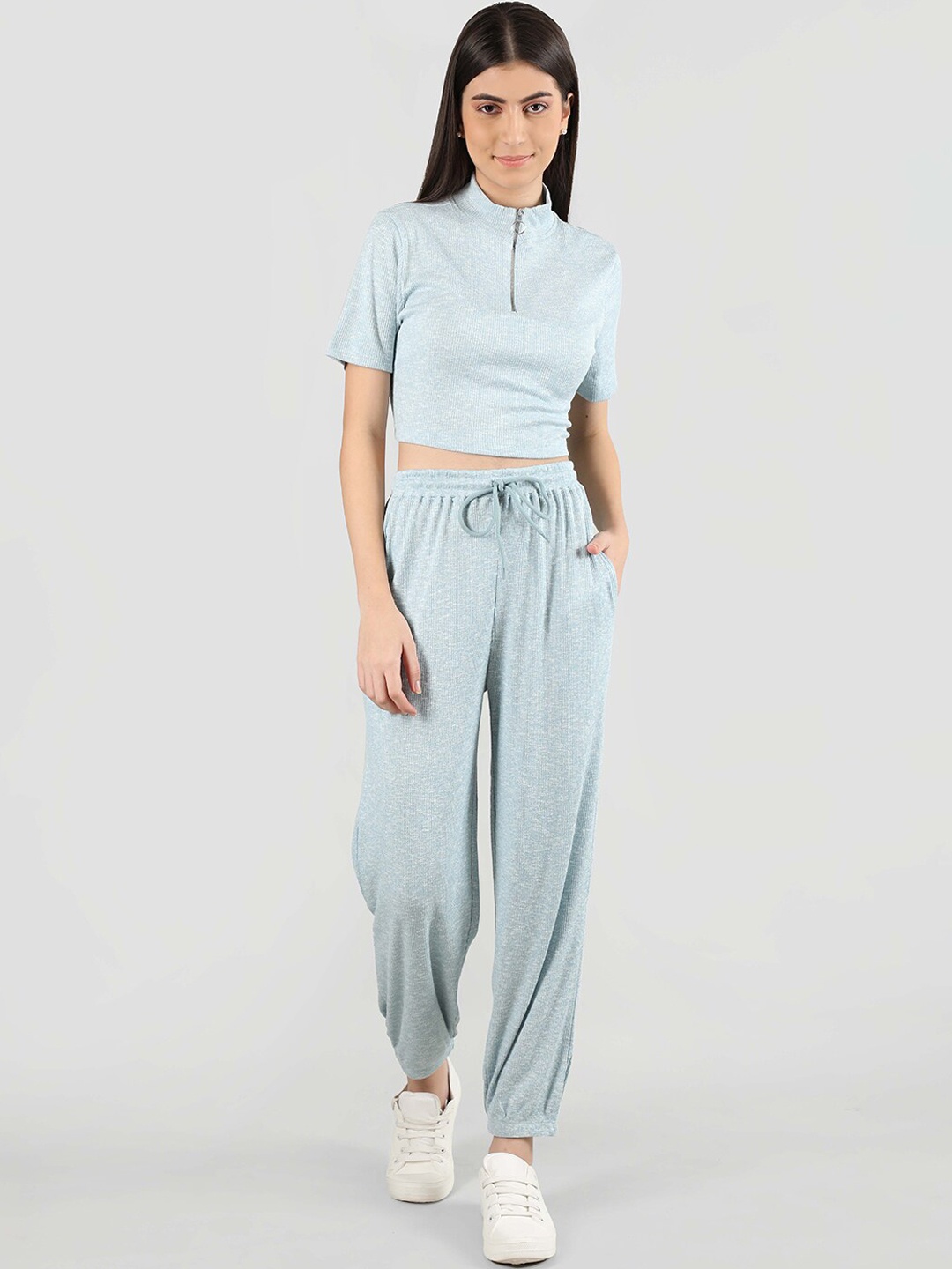 

CHKOKKO Solid Crop Top With Joggers, Blue