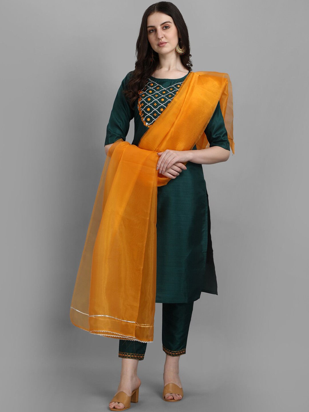 

KALINI Ethnic Motifs Yoke Design Regular Thread Work Kurta with Trousers & Dupatta, Green