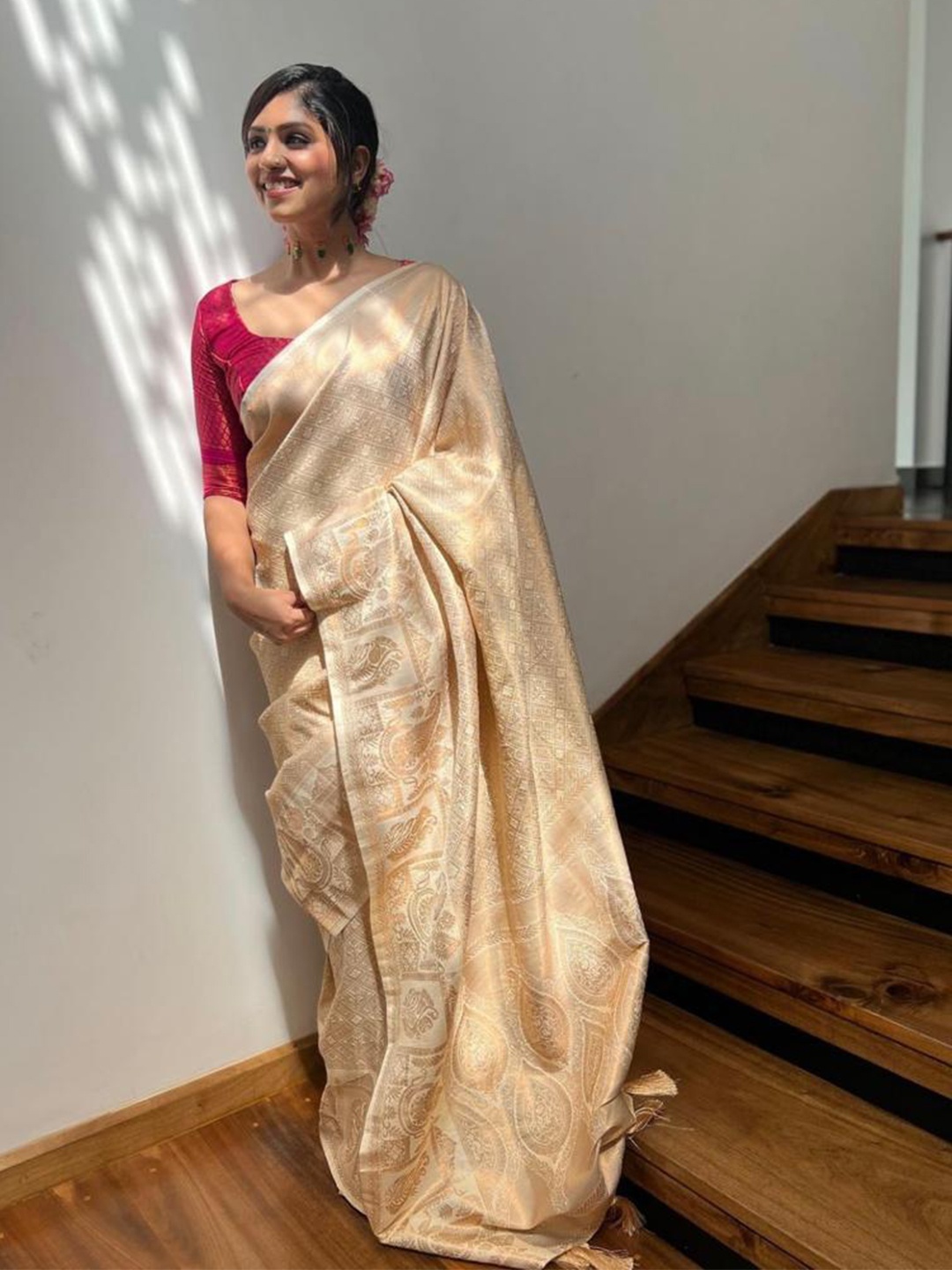 

Naishu Trendz Ethnic Motif Woven Design Zari Pure Silk Kanjeevaram Saree, Beige