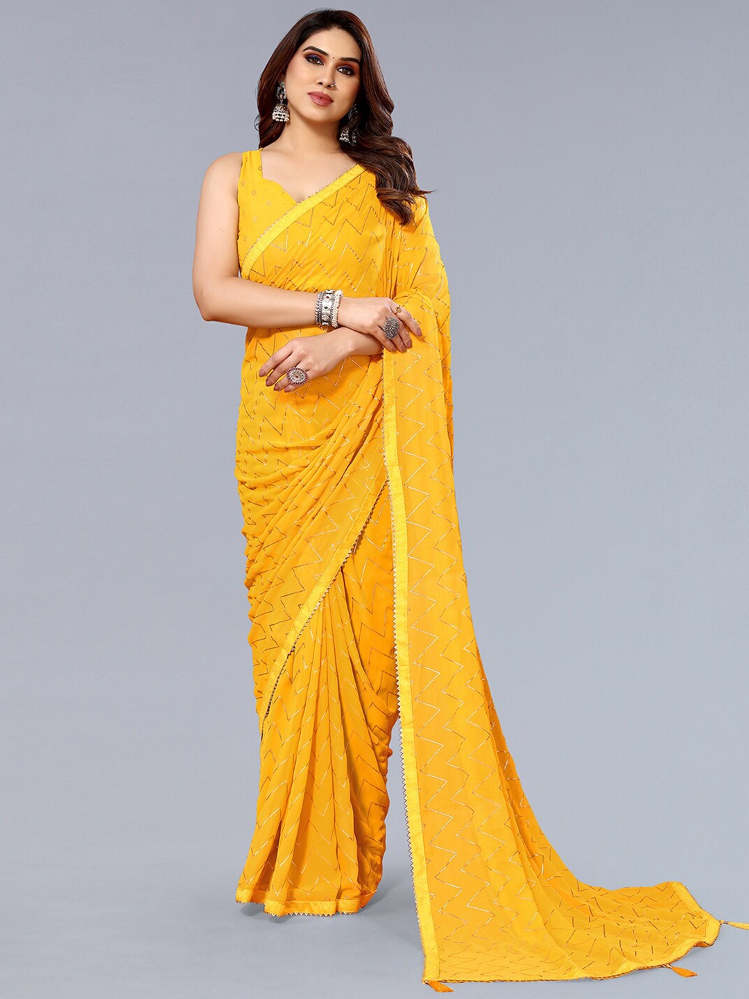 

SIRIL Embellished Gotta Patti Poly Georgette Saree, Yellow