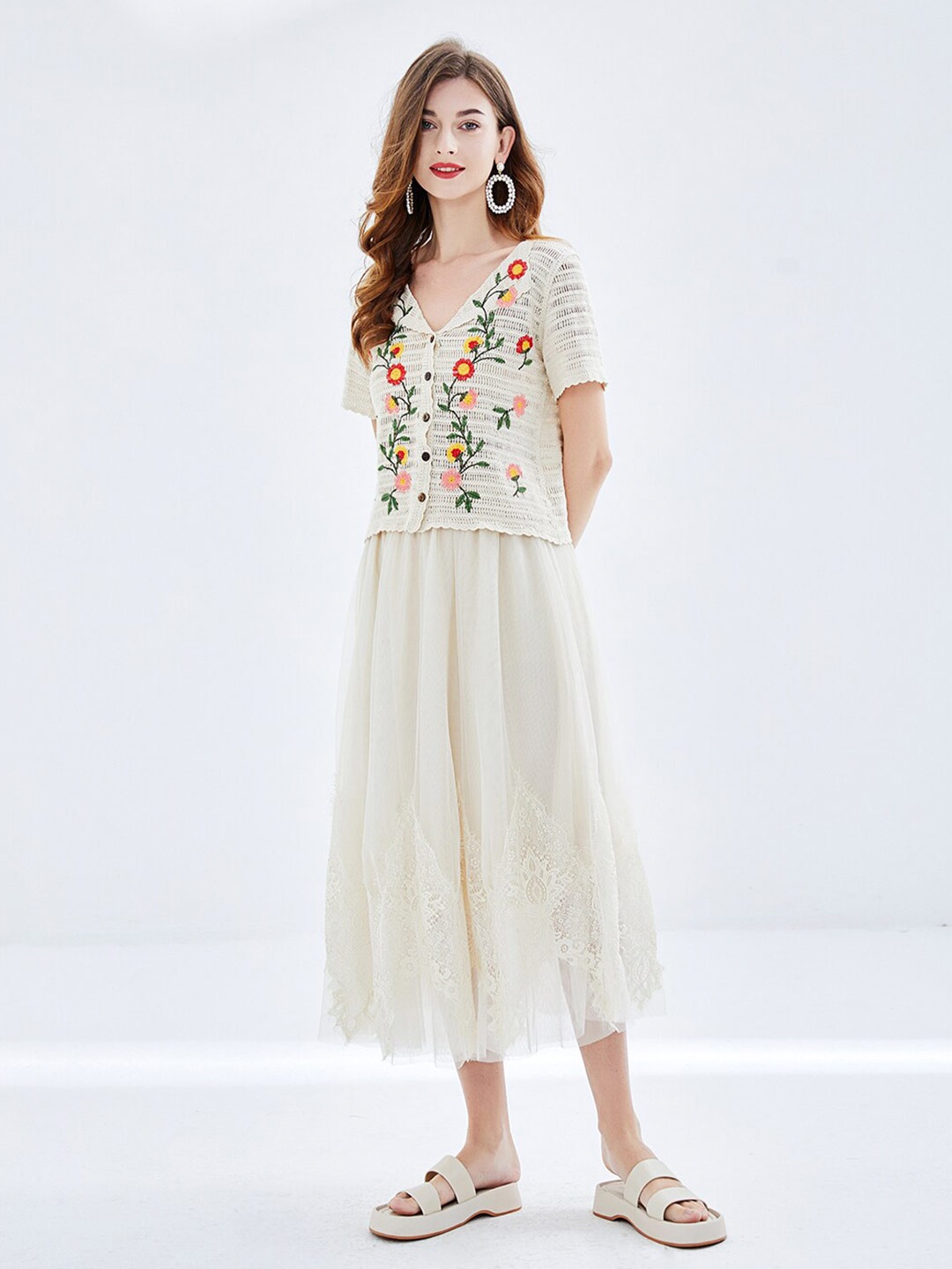 

JC Collection Floral Embroidered Top & Skirt Co-Ords, Off white