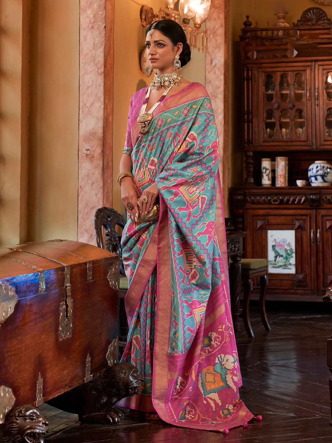 

elora Ethnic Motifs Zari Pure Silk Pochampally Saree, Blue