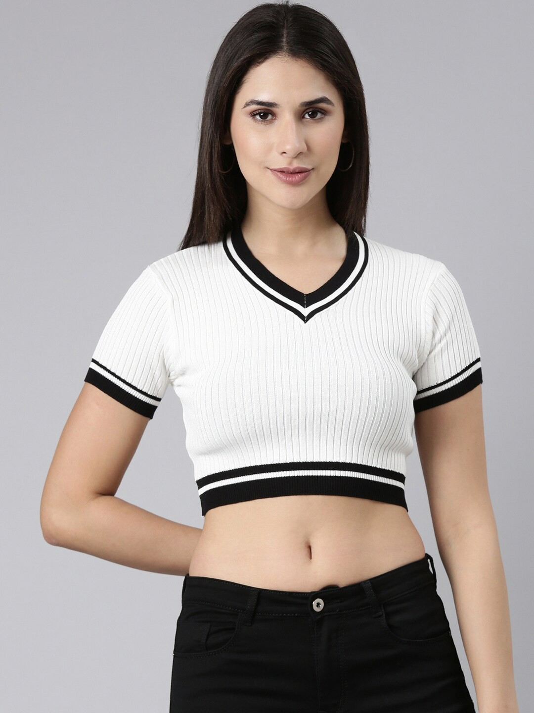 

SHOWOFF Striped V-Neck Acrylic Crop Top, White