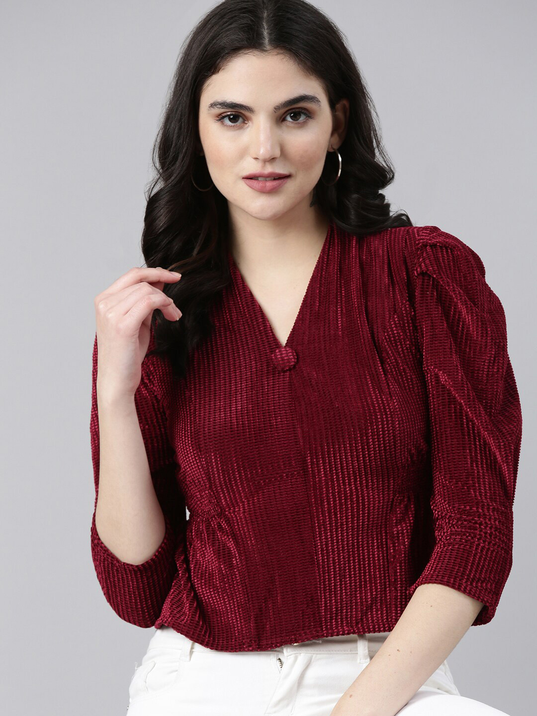 

SHOWOFF V-Neck Velvet Top, Burgundy