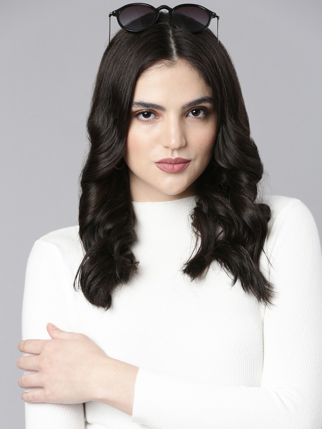 

SHOWOFF High Neck Ribbed Fitted Top, White