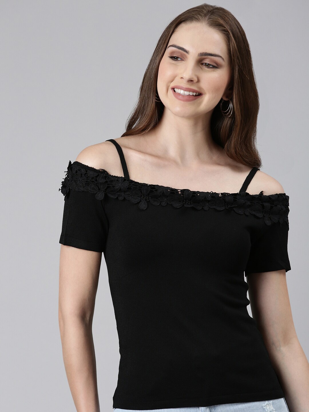

SHOWOFF Off-Shoulder Bardot Top, Black