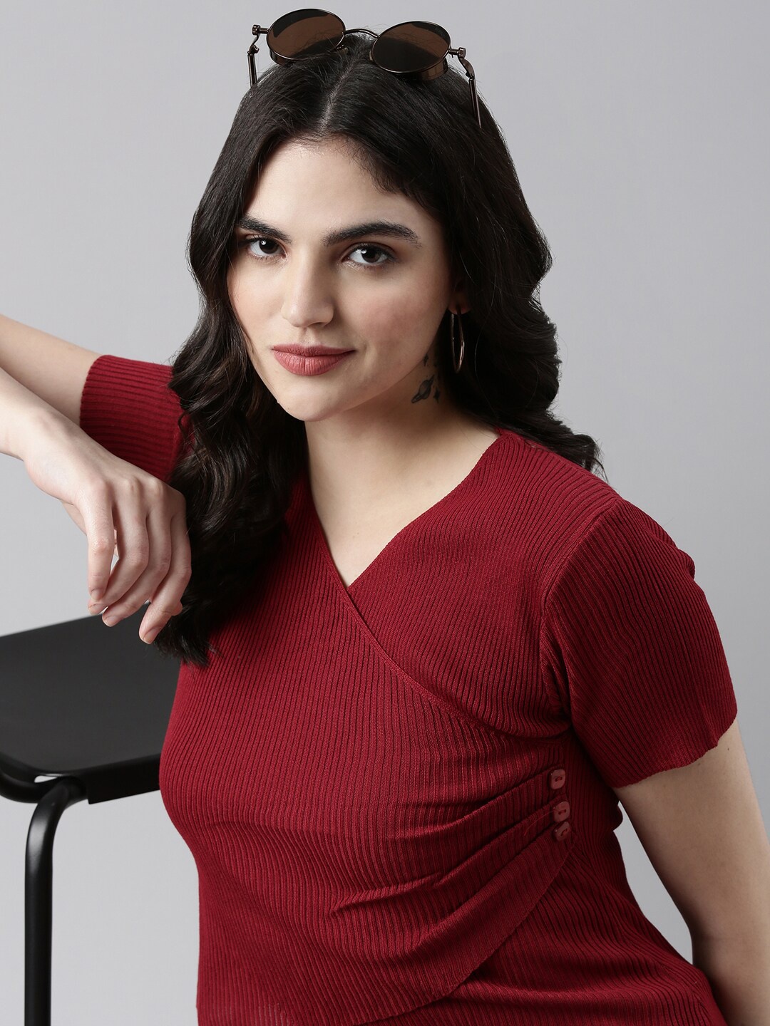 

SHOWOFF V-Neck Acrylic Wrap Crop Top, Maroon
