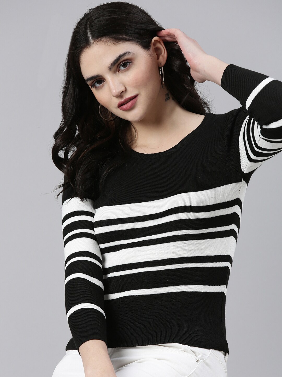 

SHOWOFF Horizontal Striped Long Sleeves Top, Black