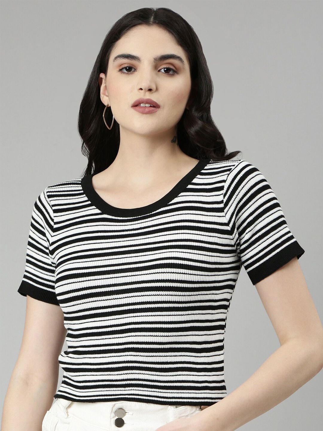 

SHOWOFF Striped Scoop Neck Acrylic Fitted Top, Black