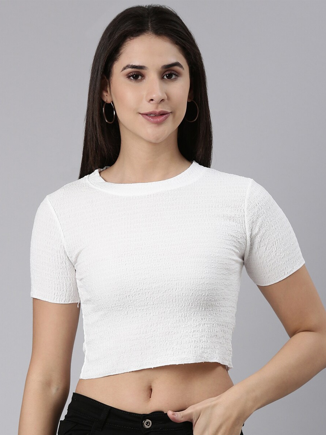 

SHOWOFF Round Neck Fitted Crop Top, White
