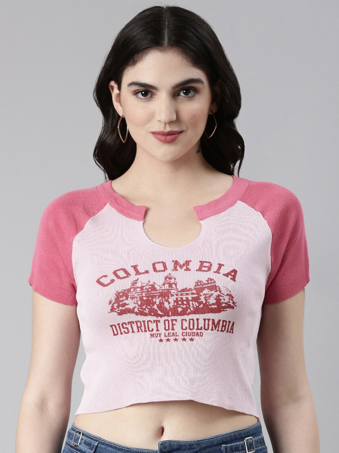

SHOWOFF Typography Printed Raglan Sleeves Crop Top, Pink