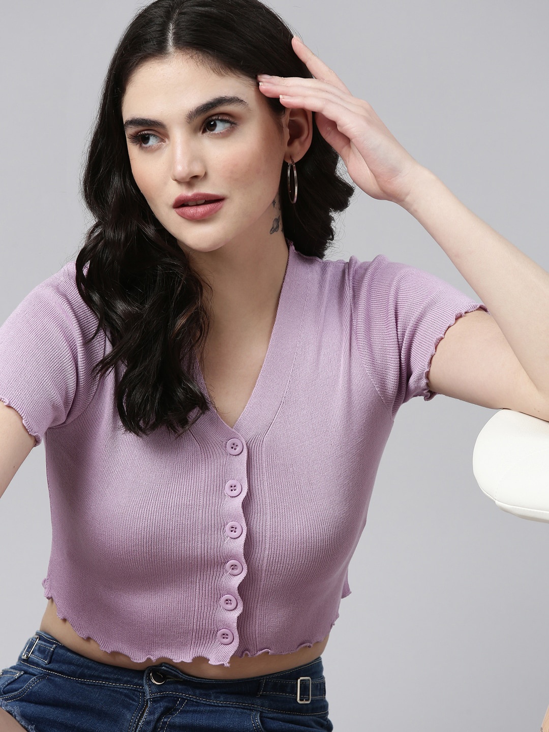 

SHOWOFF V-Neck Short Sleeve Ribbed Fitted Crop Top, Lavender