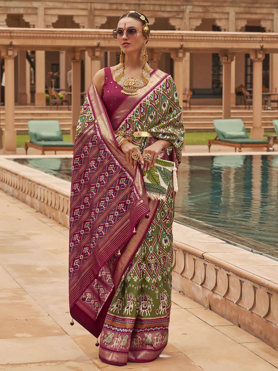 

elora Ethnic Motifs Printed Zari Pure Silk Patola Saree, Green