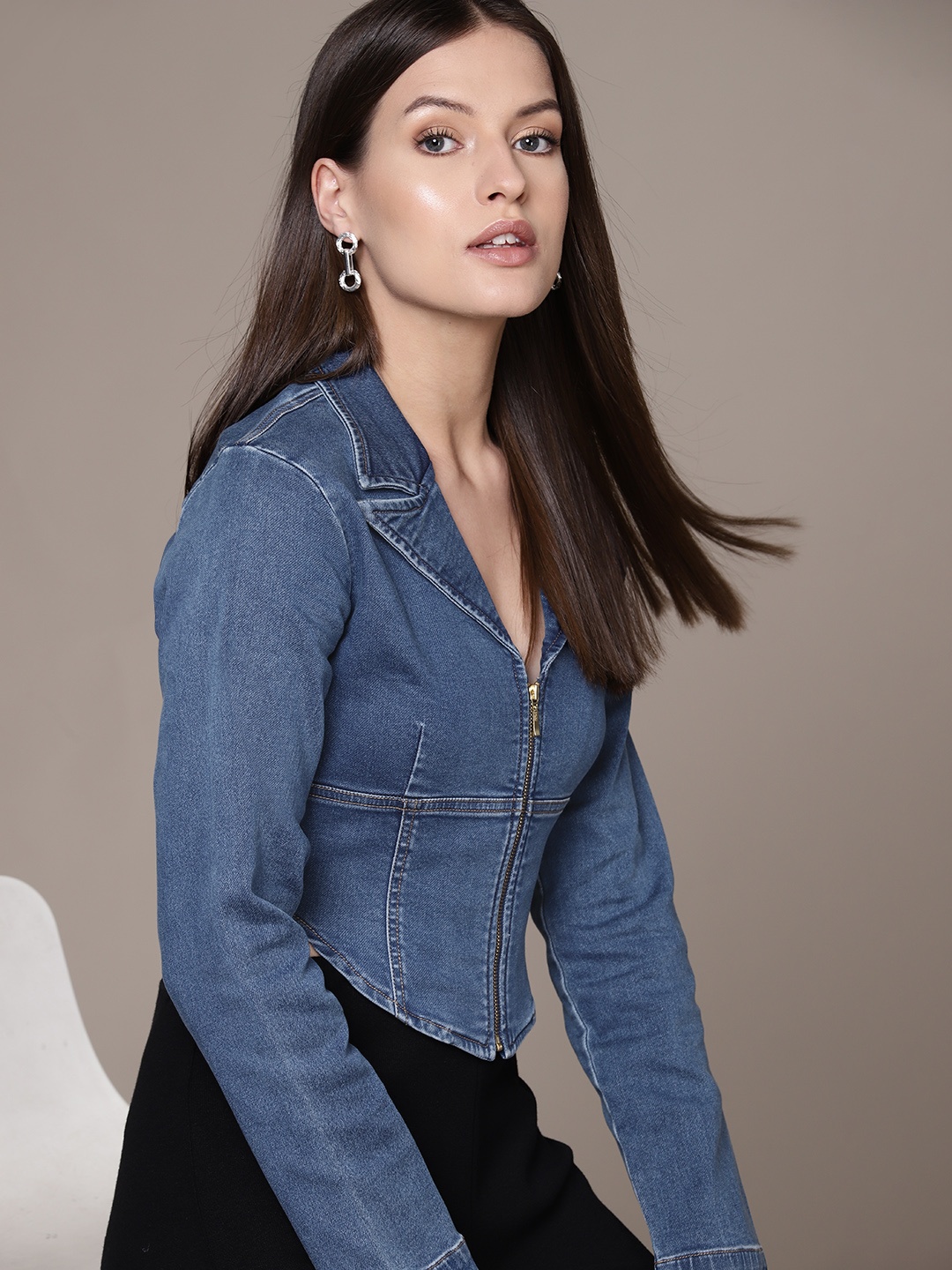 

bebe Denim Daze Shirt Style Crop Top, Blue