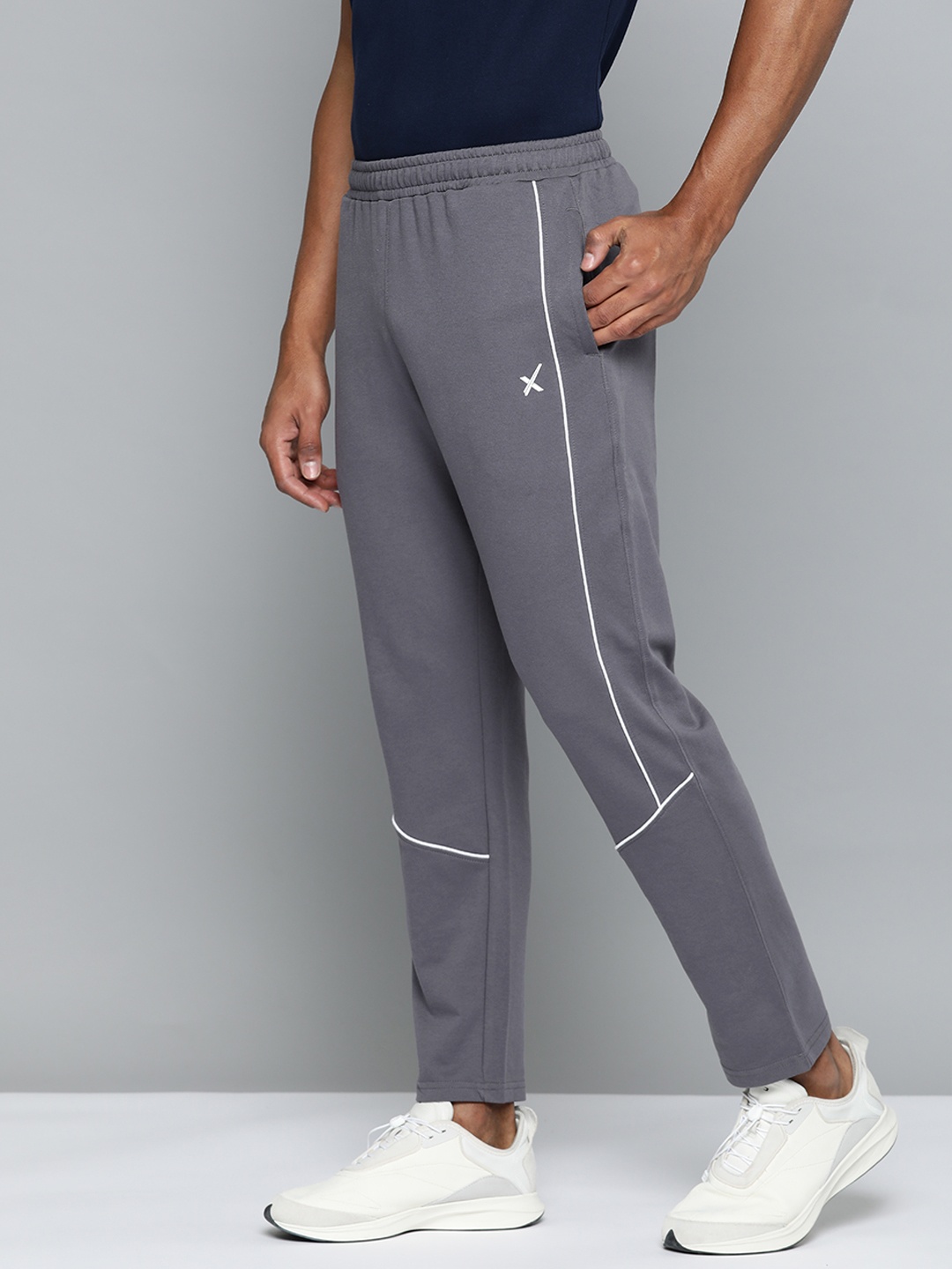 

HRX by Hrithik Roshan Men Regular Fit Lifestyle Track Pants, Grey