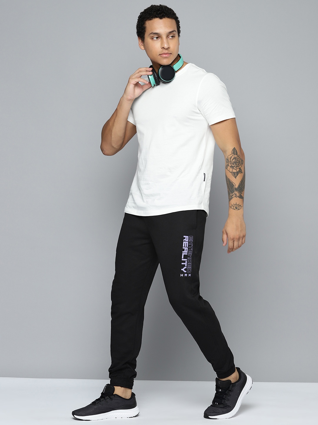 

HRX by Hrithik Roshan Men Regular Fit Casual Joggers, Black