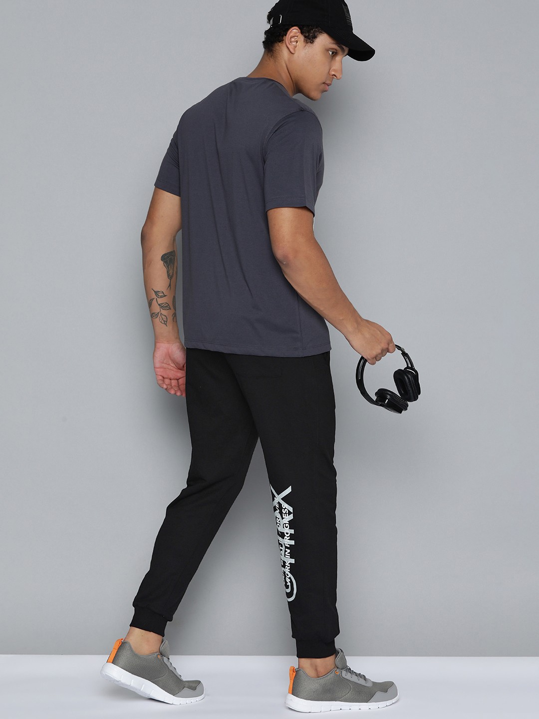 

HRX by Hrithik Roshan Men Lifestyle Track Pants, Black