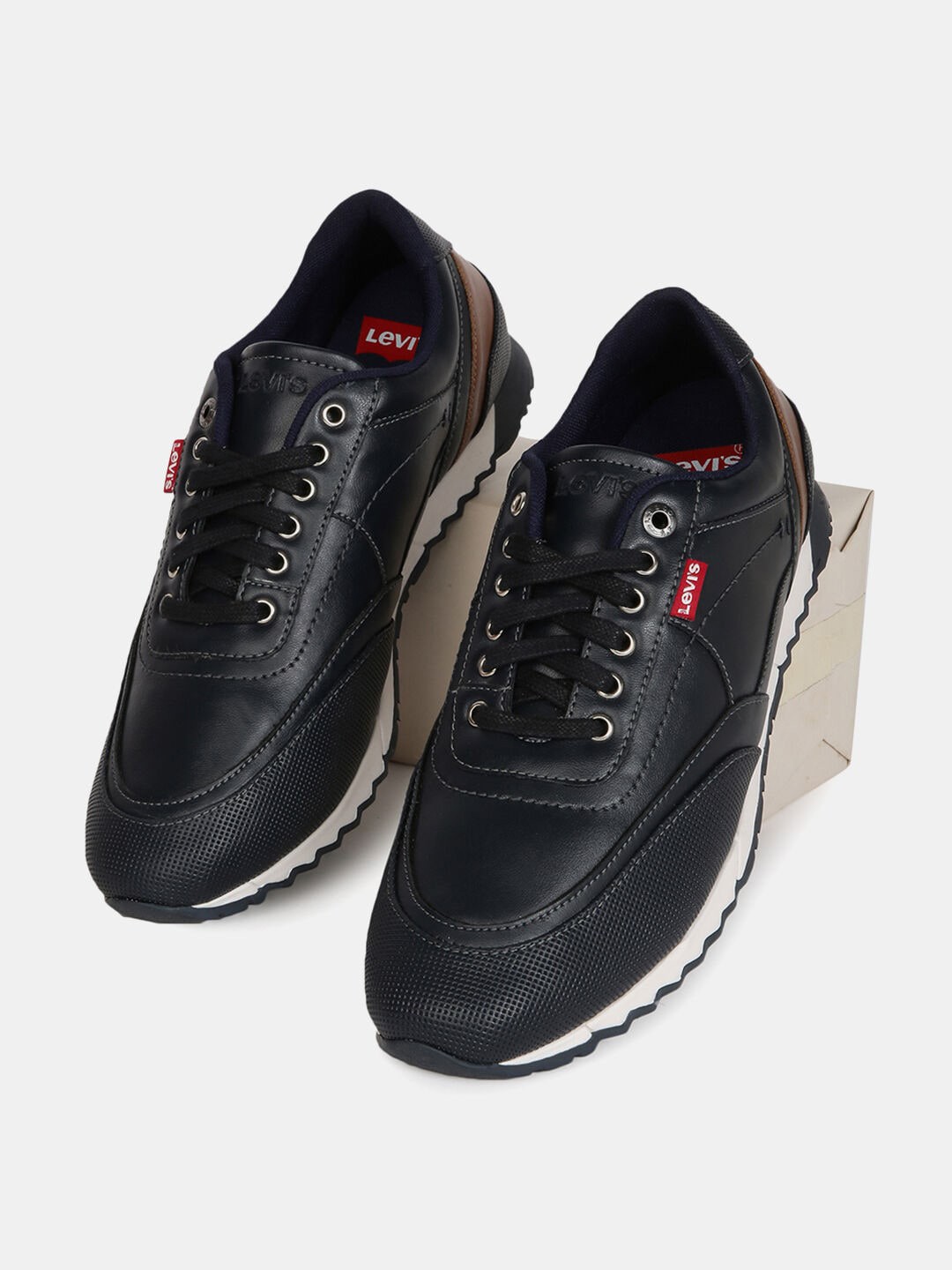 

Levis Men PU Round Toe Lace-Ups Sneakers, Black