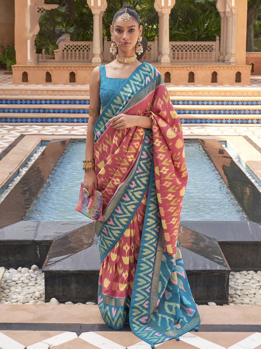 

elora Ethnic Motifs Zari Pure Silk Ikat Saree, Peach