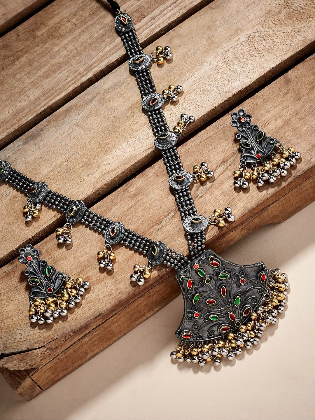 

ATIBELLE German Silver-Plated Stone-Studded & Ghunghroo Beaded Jewellery Set