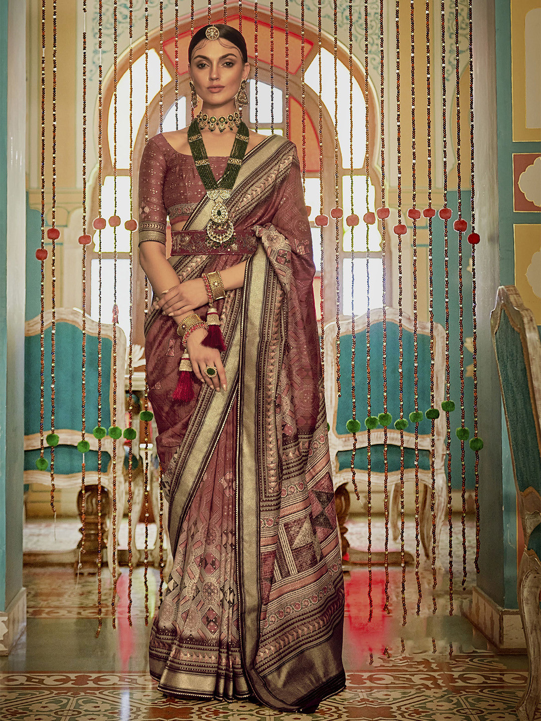 

elora Geometric Printed Sarees, Magenta