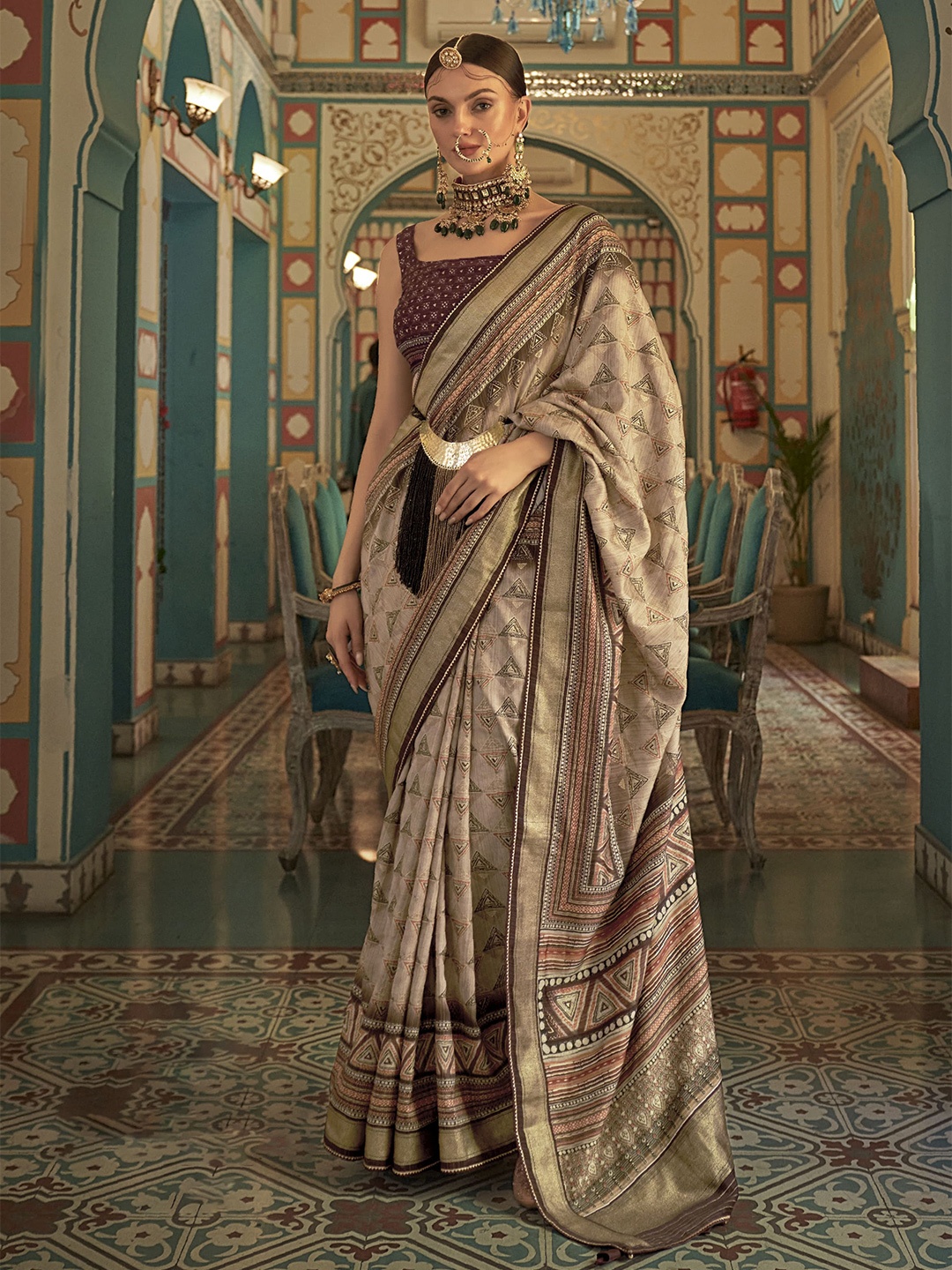 

elora Geometric Printed Zari Pure Silk Banarasi Saree, Beige