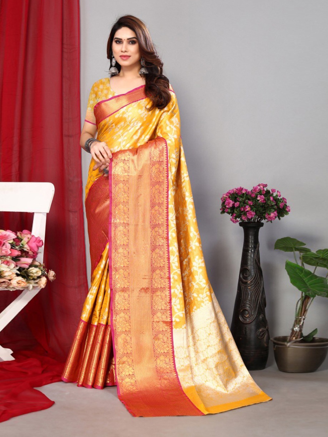 

VEERAX Ethnic Motifs Woven Design Zari Pure Silk Banarasi Saree, Yellow