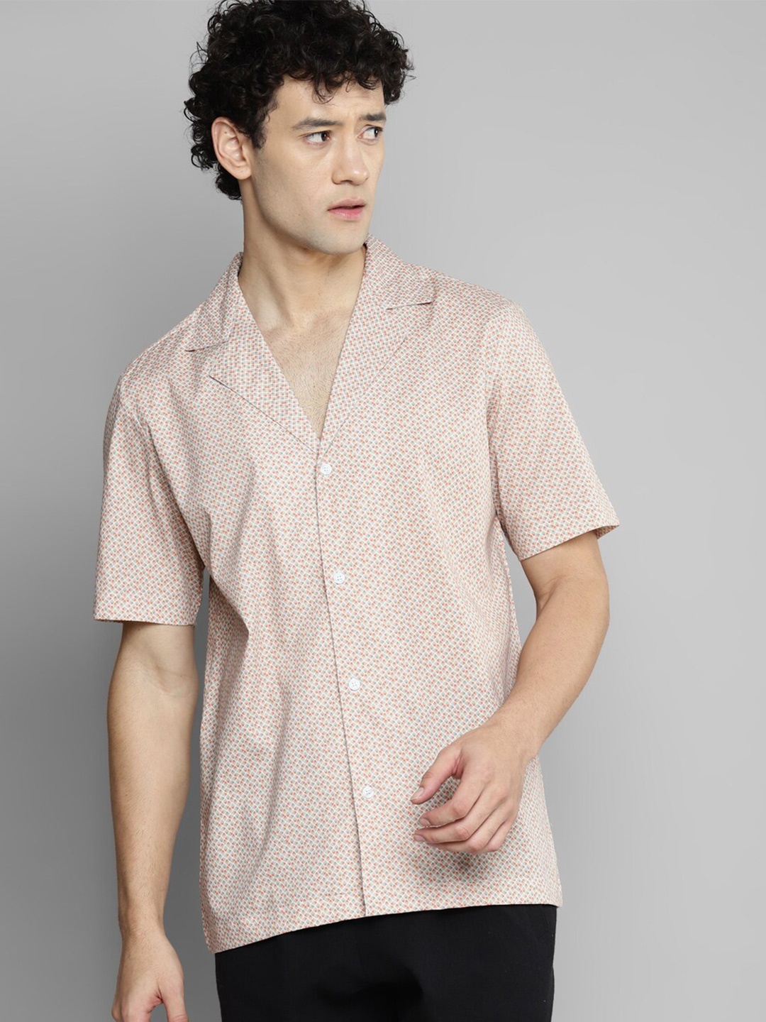 

Kook N Keech Boxy Fit Geometric Printed Cuban Collar Pure Cotton Resort Shirt, Beige