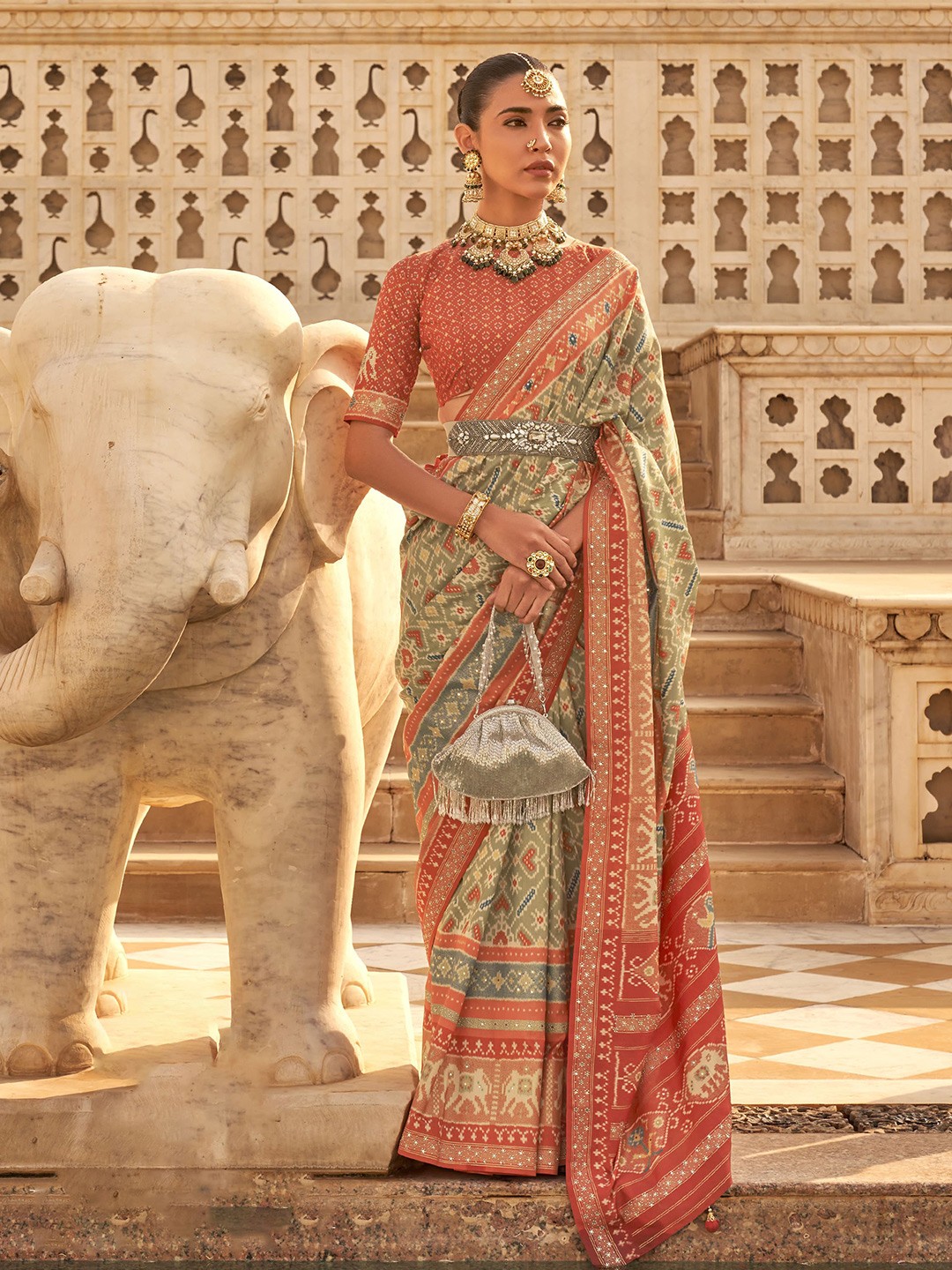

elora Ethnic Motifs Printed Sarees, Green