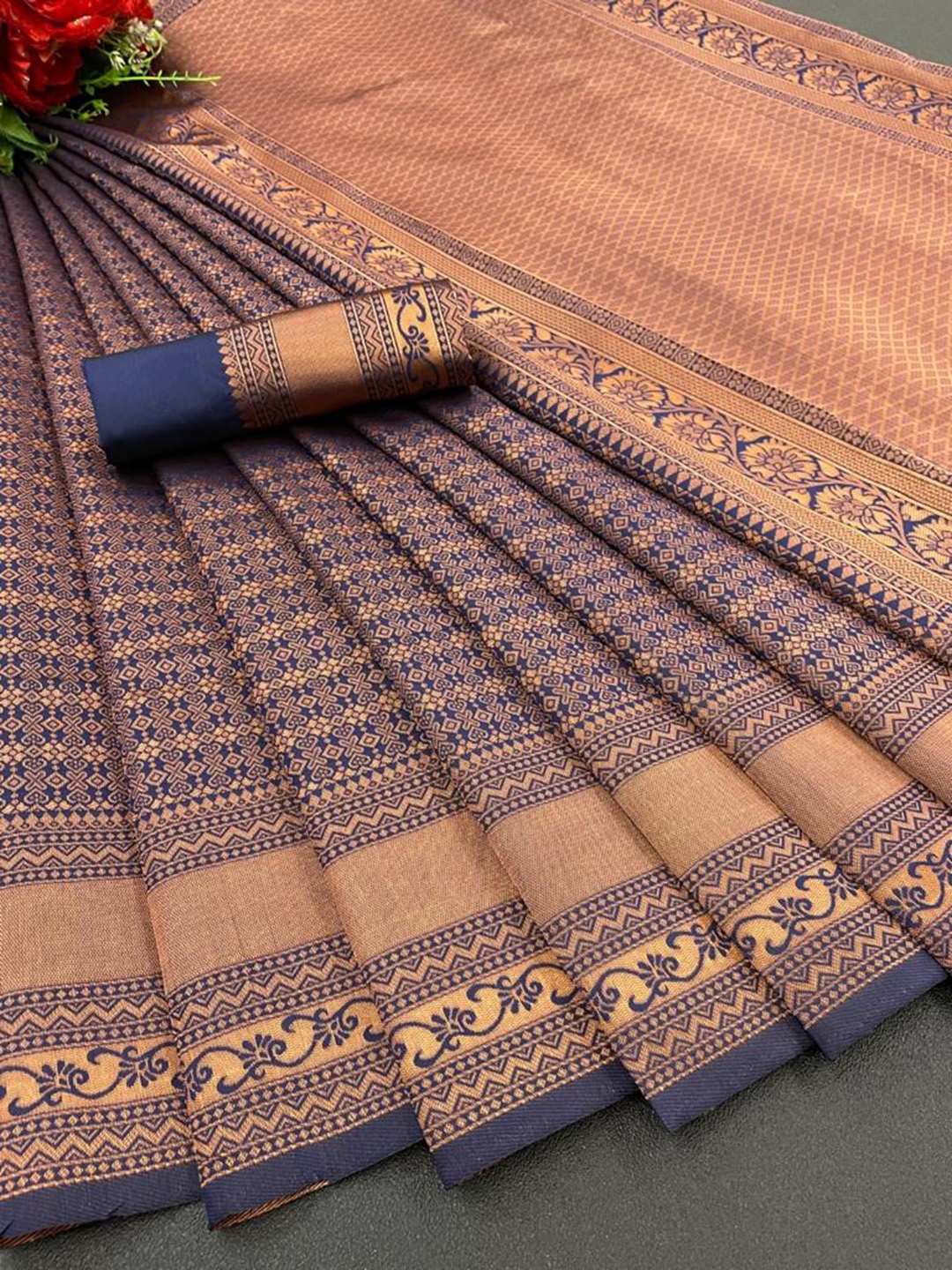 

Naishu Trendz Woven Design Zari Pure Silk Kanjeevaram Saree, Violet