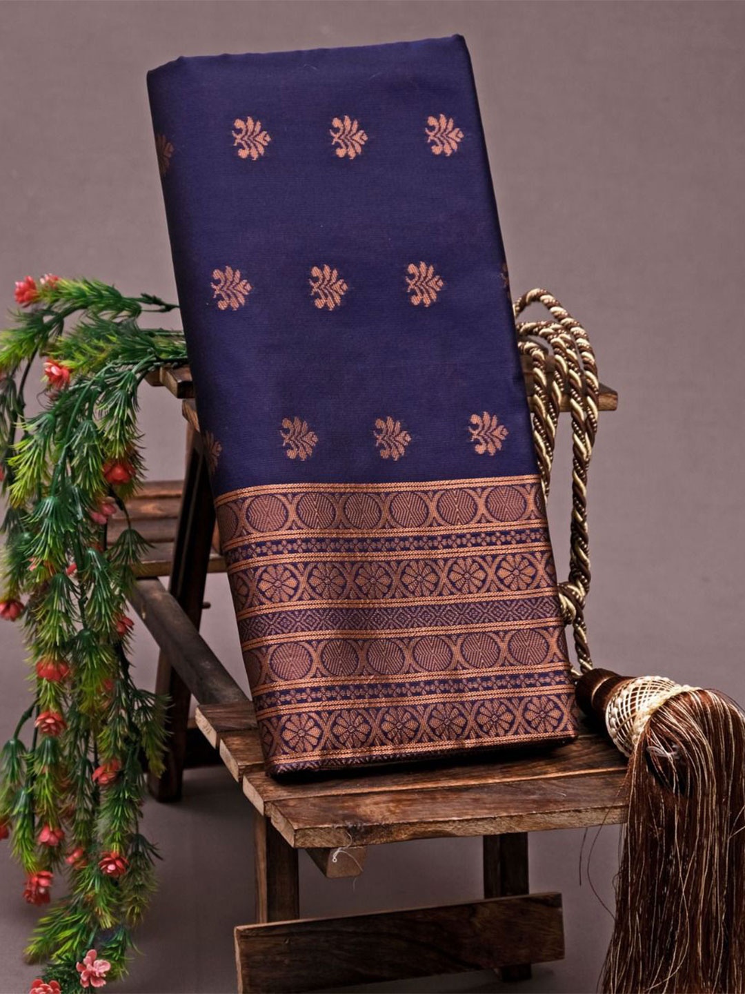 

Naishu Trendz Woven Design Zari Pure Silk Kanjeevaram Saree, Blue