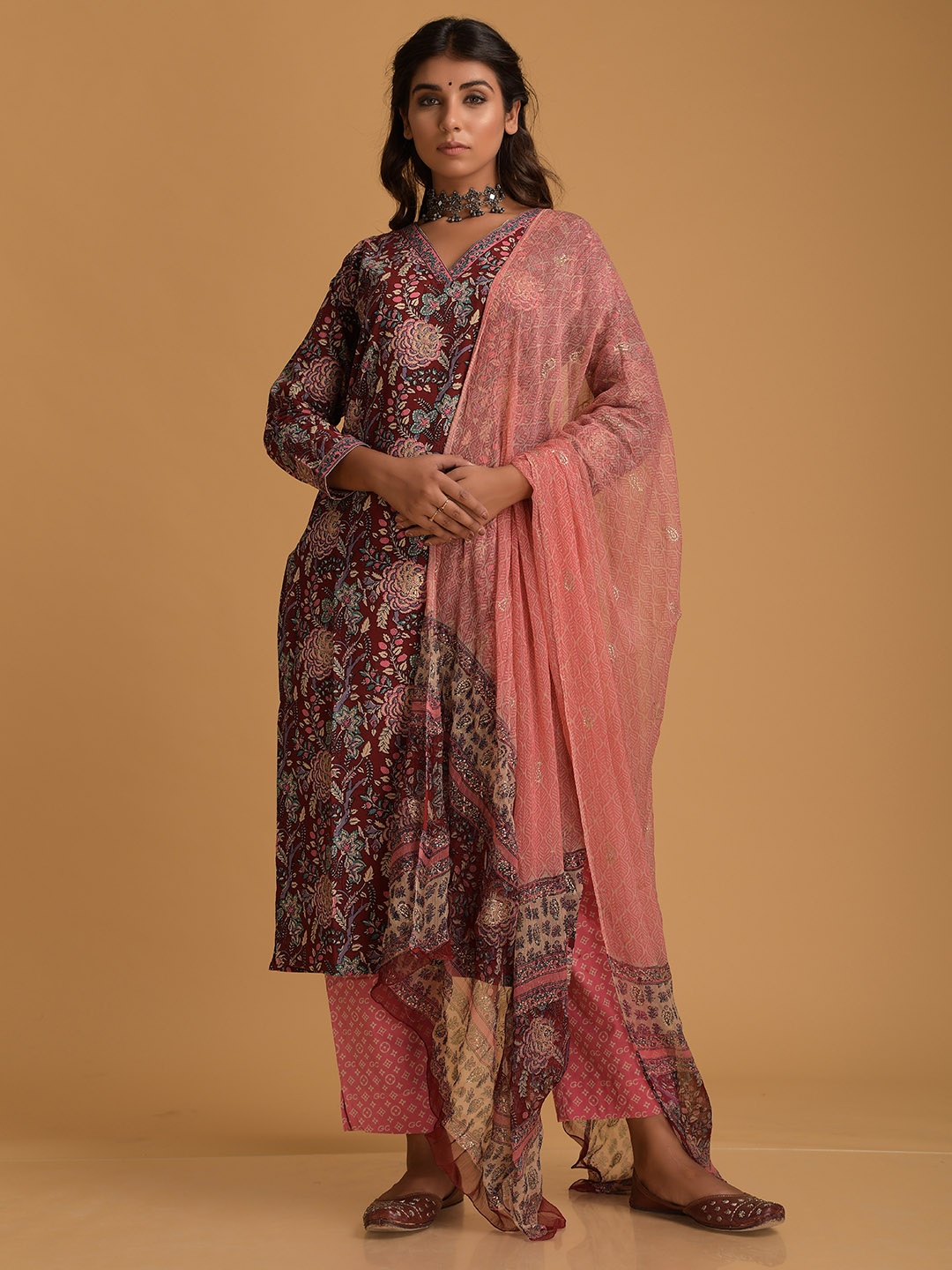 

DIMPLE DESIGN STUDIO Floral Printed Regular Straight Cotton Kurta With Trousers & Dupatta, Maroon