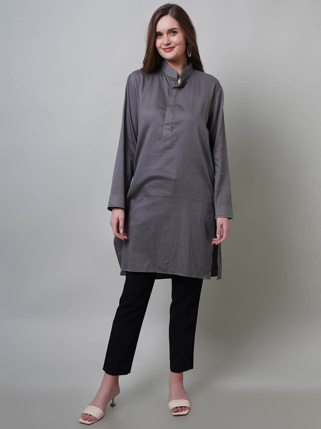 

NAVIYATA Women Cotton Mandarin Collar Thread Work Kurta, Grey