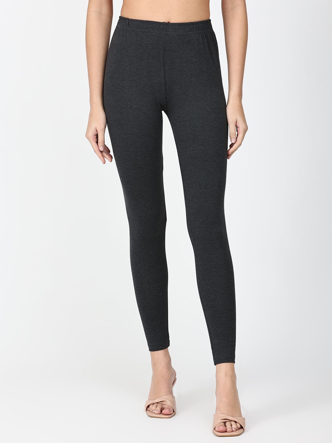 

Robinbosky Women Mid-Rise Stretchable Ankle Length Leggings, Black