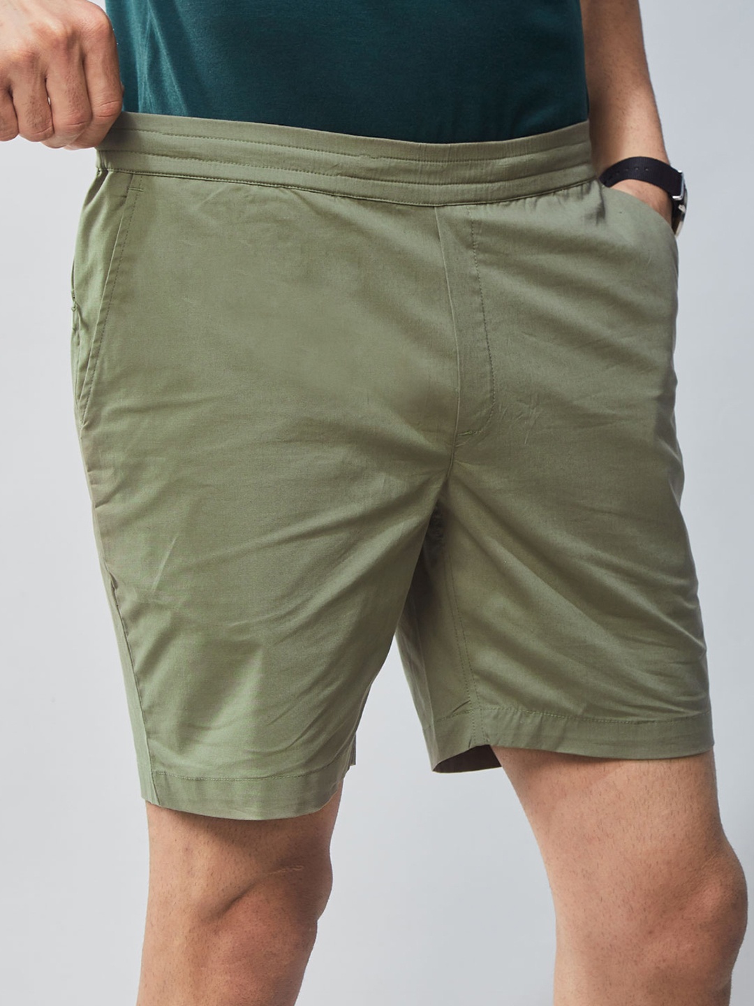

Beyours Men Mid Raise Shorts, Green