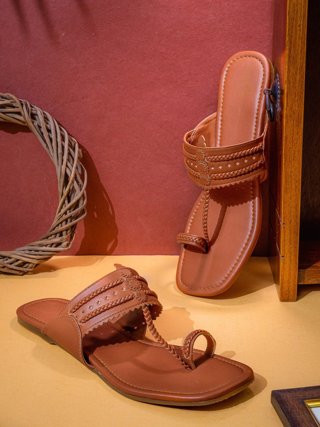 

Sangria Tan Brown Braided One Toe Flats