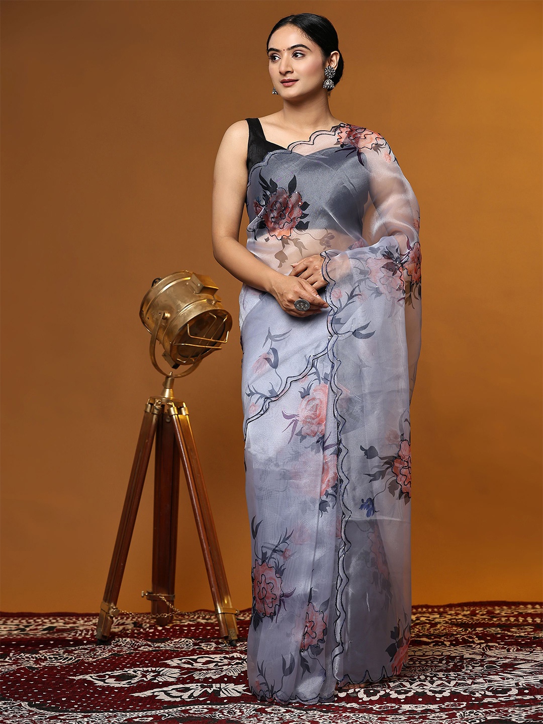 

Vastrasky Global Floral Printed Embroidered Organza Saree, Grey